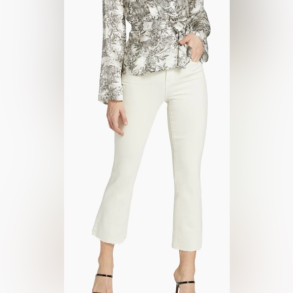 L'AGENCE Kendra High-Rise Flared Leg , cropped Jeans - Picture 5 of 6